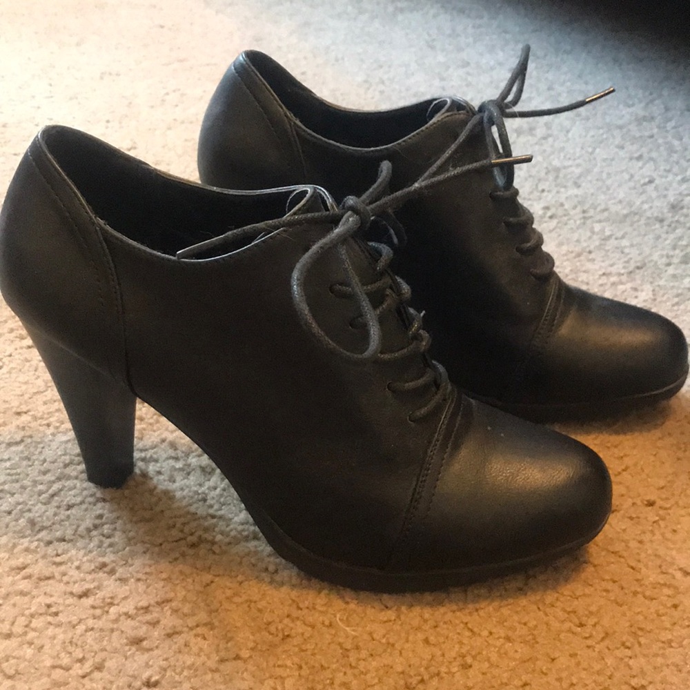 Heeled booties
